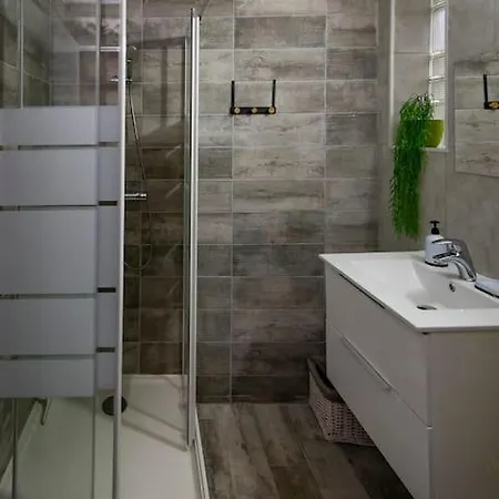 Modern New Stylish Apartment *