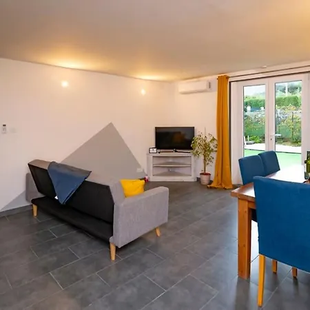 Modern New Stylish * Laroque-des-Alberes